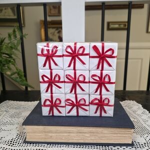 IKEA Mini Gift Cube Ornament Decor 601.092.43 White & Red Christmas Tabletop